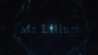 Ms Lilium فیلم سکسی – بعد حموم تو تخت خواب حسابی ارضا شدم، بوی عطر بدنش دیونم میکنه